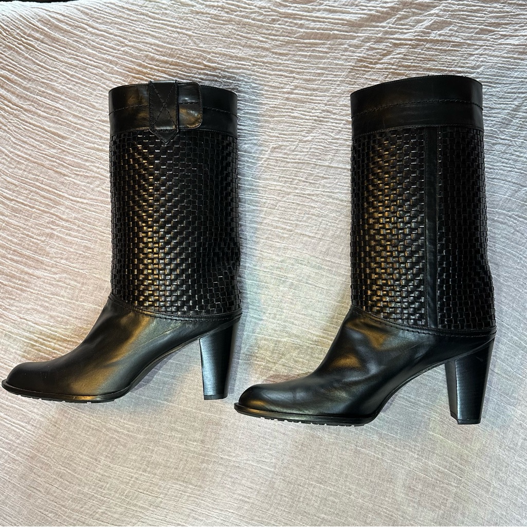 Stuart Weitzman Size 10 Woven Black Leather Boots